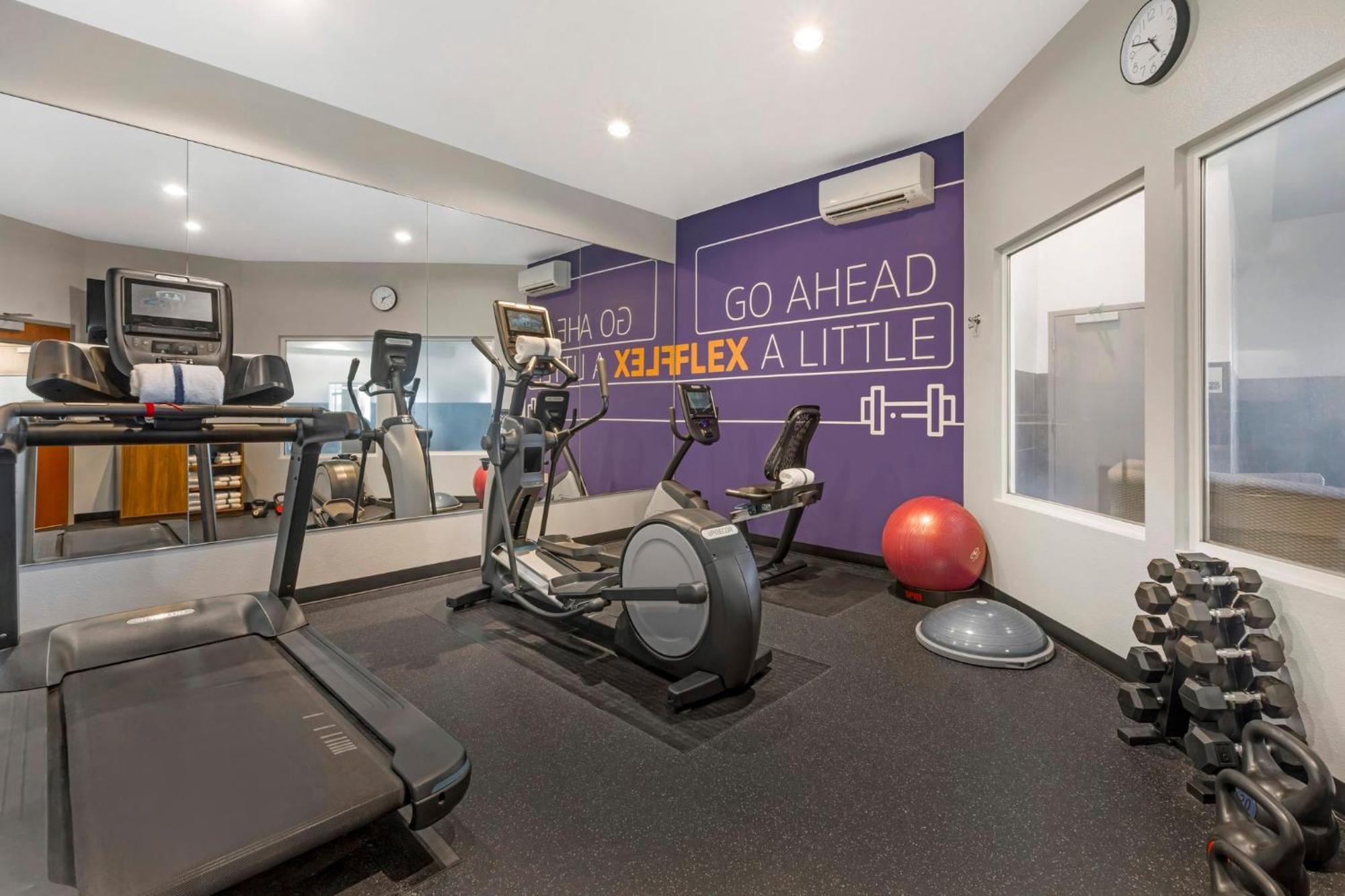 Holiday Inn Express Hotel & Suites Astoria By Ihg Exterior foto